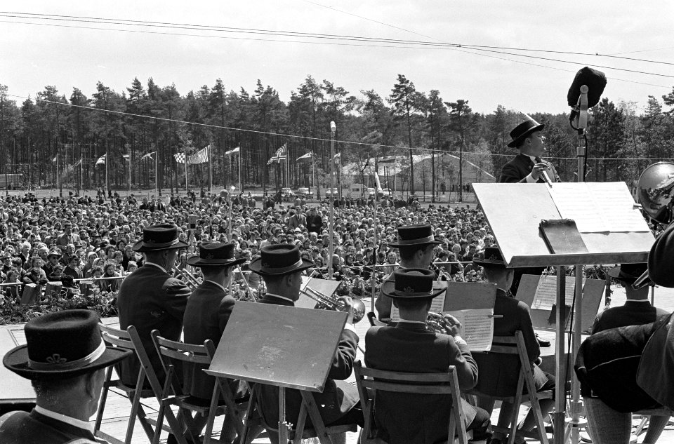 AVRO-landdag op Berg en Bos te Apeldoorn, Bestanddeelnr 913-9775
