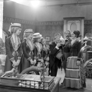 Avro televisie Klucht 'Hotel het Paradijs' Ina van Faassen , Pieter Lutz , Fr, Bestanddeelnr 916-1061
