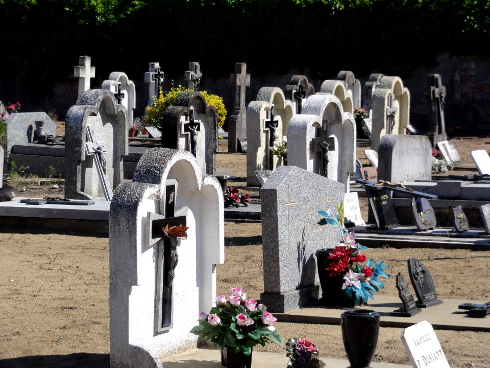 Azur (Landes) cemetery