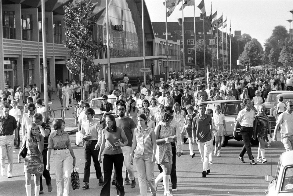 Avondvierdaagse start bij RAI, Amsterdam, Bestanddeelnr 923-5847