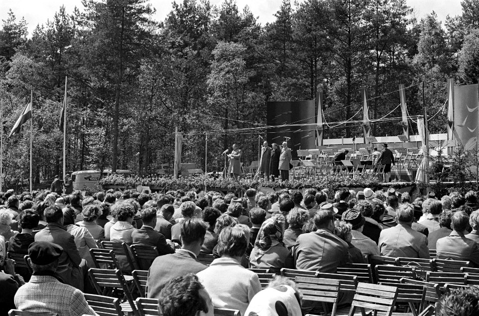 AVRO-landdag op Berg en Bos te Apeldoorn, Bestanddeelnr 913-9776