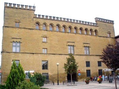 Ayerbe - Palacio de los Marqueses 1