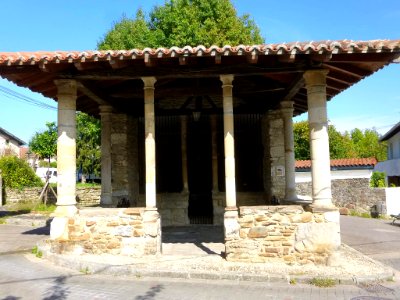 Axpe (Busturia) - Humilladero del Santo Cristo 1