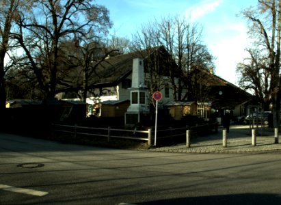 AyingKriegerdenkmal02