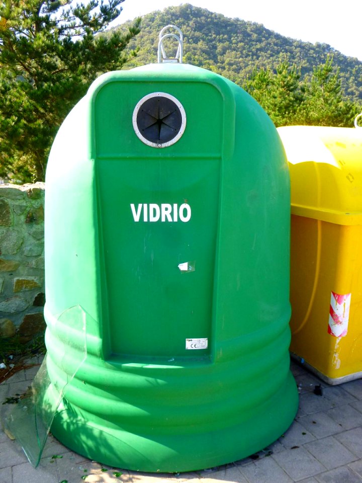 Axpe (Busturia) - reciclaje de residuos 6