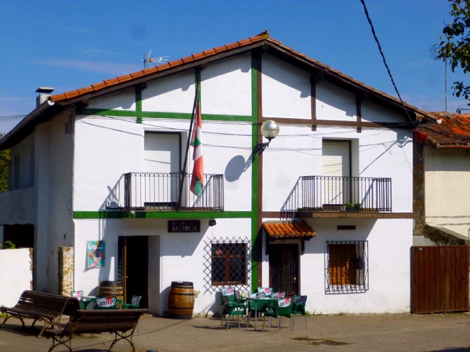 Axpe (Busturia) - Batzoki