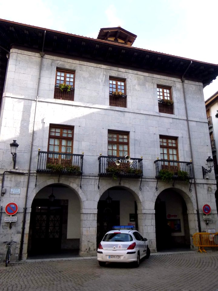 Azpeitia - Casa del Concejo 2