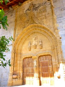 Axpe (Busturia) - Portada gótica de la Iglesia de Santa María de Axpe 1