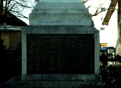 AyingKriegerdenkmal05