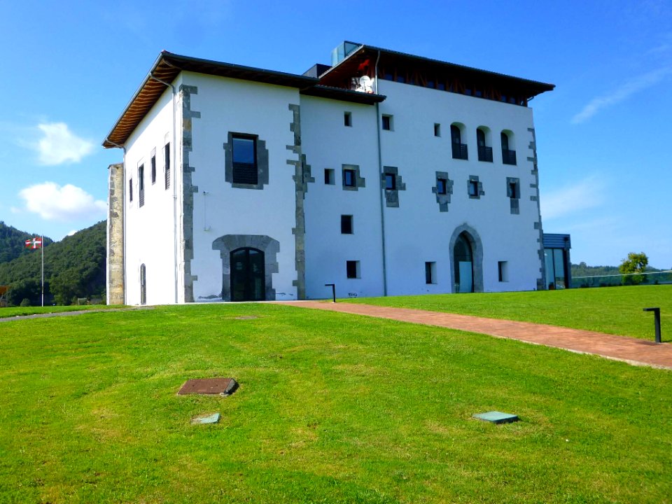 Axpe (Busturia) - Torre Madariaga y Centro de Biodiversidad de Euskadi 19