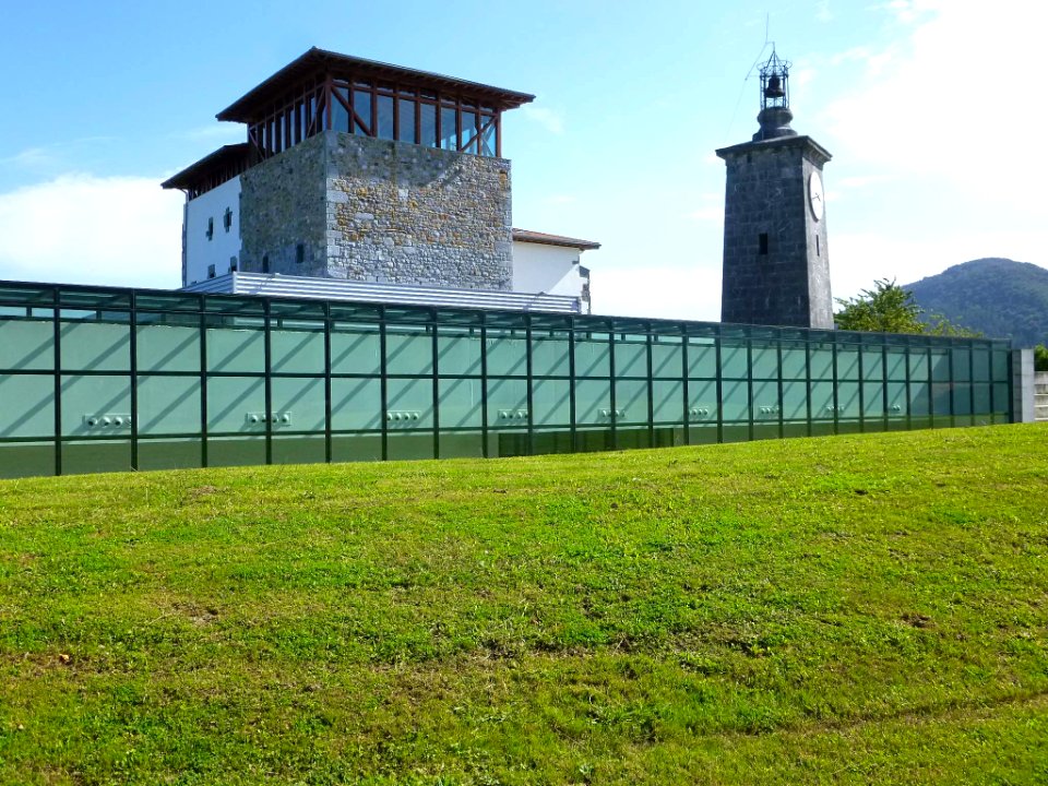 Axpe (Busturia) - Torre Madariaga y Centro de Biodiversidad de Euskadi 07