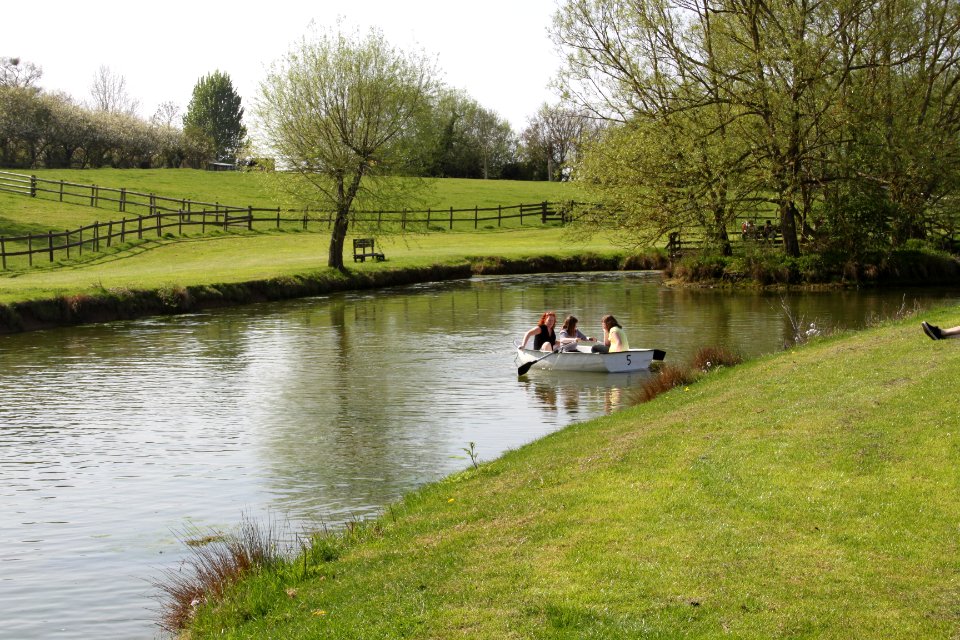 Avon Valley Country Park boating lake