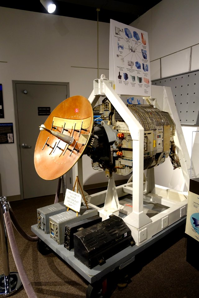 AWG-10 APG-59 Radar, first aircraft use of pulse doppler, view 1 - National Electronics Museum - DSC00349