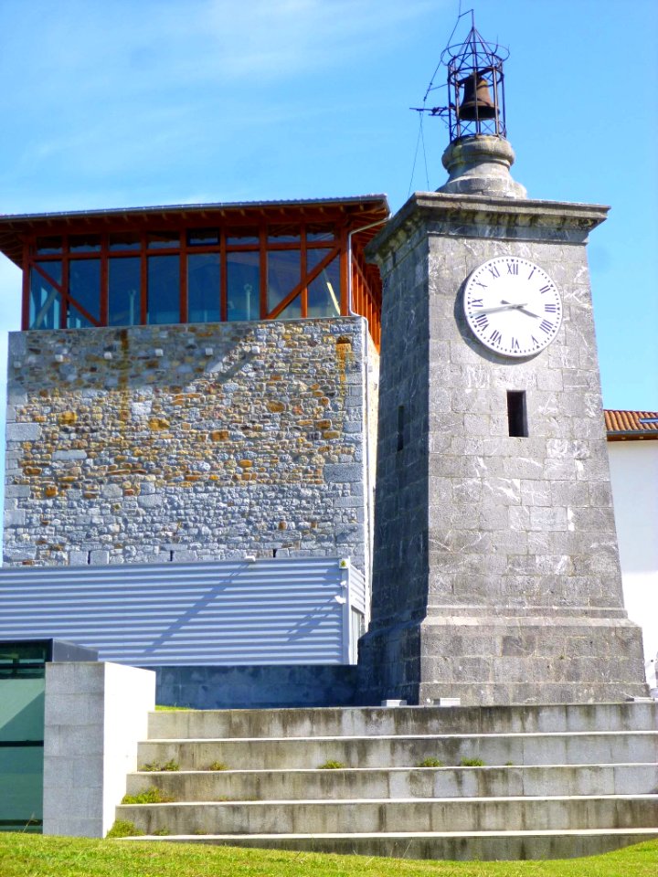 Axpe (Busturia) - Torre Madariaga y Centro de Biodiversidad de Euskadi 09