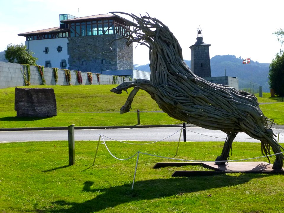 Axpe (Busturia) - Torre Madariaga y Centro de Biodiversidad de Euskadi 02