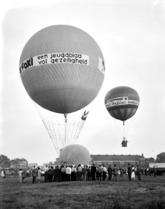 Avondballonwedstrijd tgv lustrum te Leiden, Bestanddeelnr 911-3472