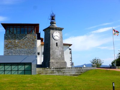 Axpe (Busturia) - Torre Madariaga y Centro de Biodiversidad de Euskadi 08
