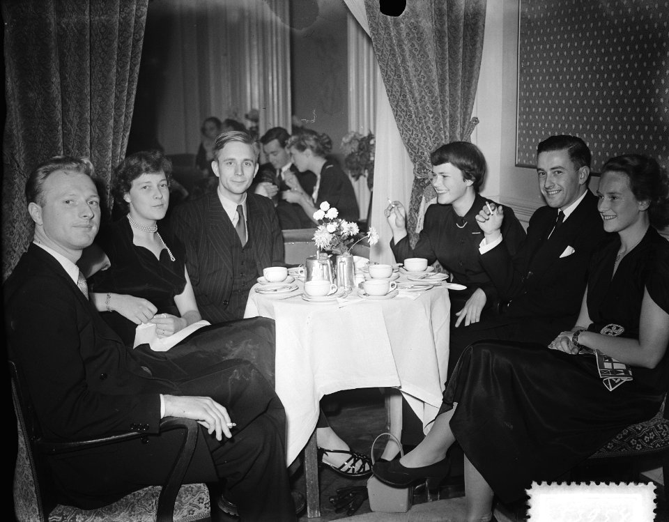 AVSV 50 jaar . Lunch Victoriahotel, Bestanddeelnr 905-3954