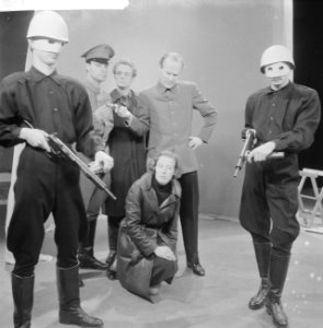 AVRO-TV Antique met onder andere E.L. Andersen Ton Lutz en Andre van den Heuvel, Bestanddeelnr 913-6994
