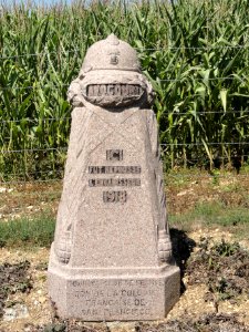 Avocourt (Meuse) stèle voie de la liberté