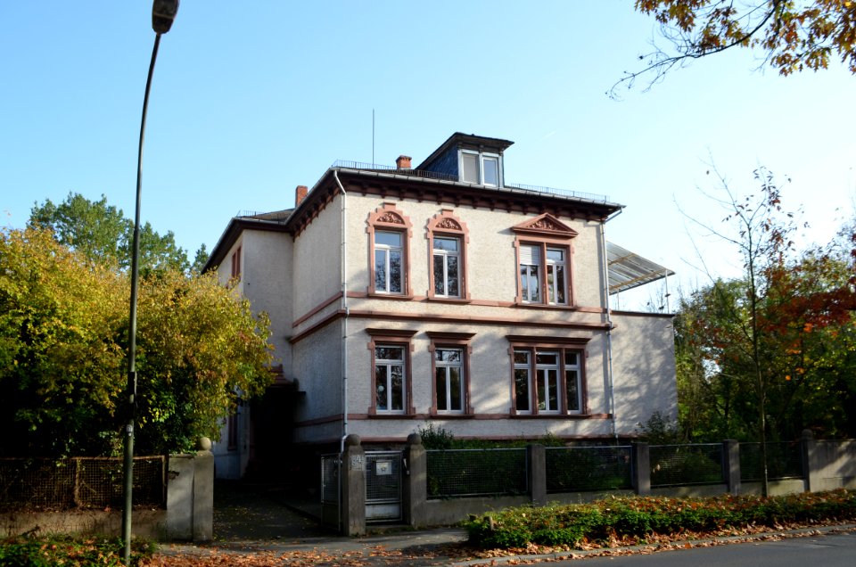 Bürgel, Offenbacher Straße 84 (1)