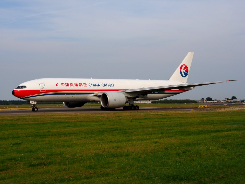 B-2076 China Cargo Airlines Boeing 777-F6N - cn 37711, taxiing 22july2013 pic-006
