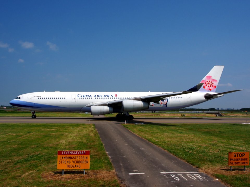 B-18806 China Airlines Airbus A340-313X - cn 433 pic4