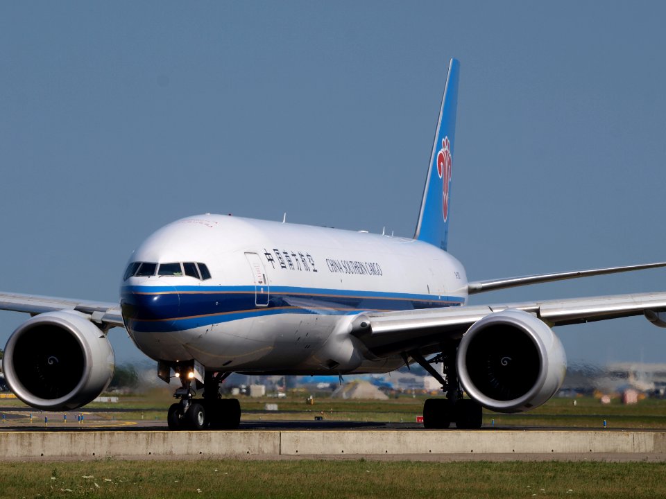 B-2071 China Southern Airlines Boeing 777-F1B - cn 37309, taxiing 21july2013 pic-004