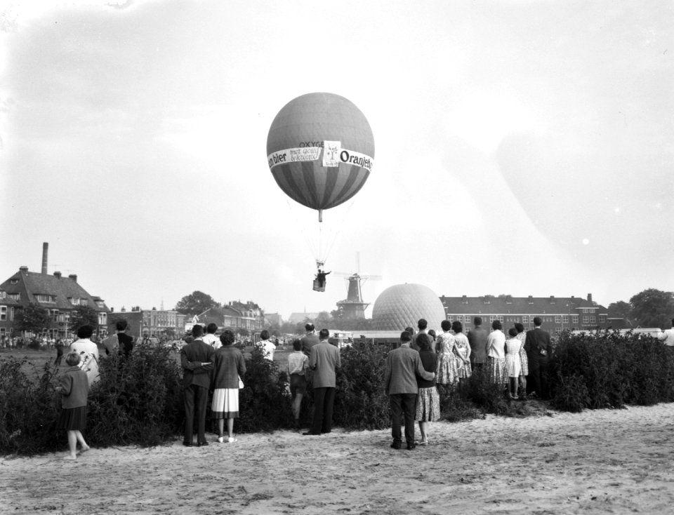Avondballonwedstrijd tgv lustrum te Leiden, Bestanddeelnr 911-3467
