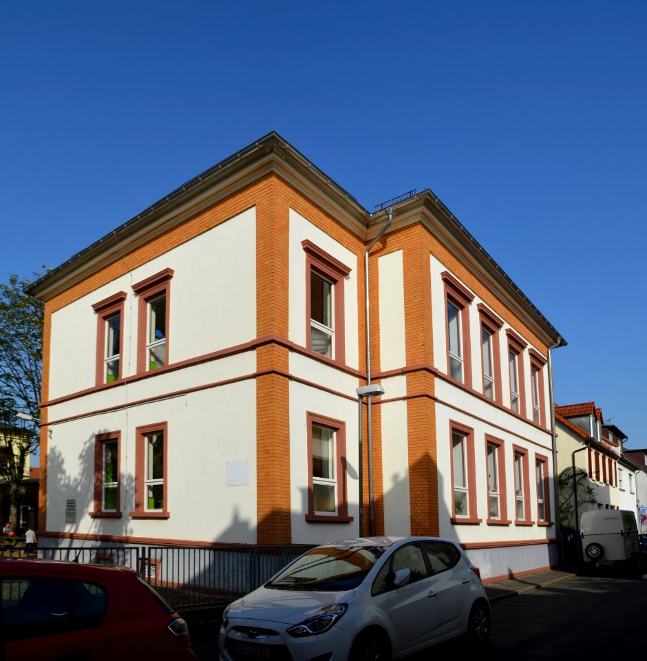 Bürgel, Lehrstraße 6