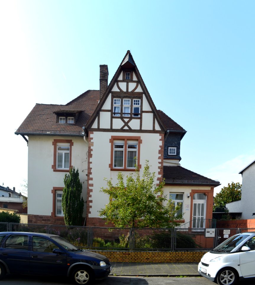 Bürgel, von-Behring-Straße 95