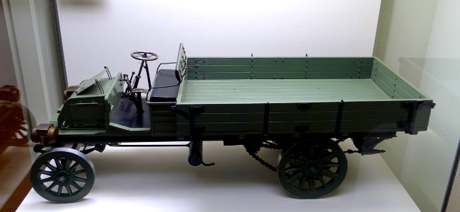 Büssing truck 1-5th size model, Braunschweig, 1903, wood and iron - Braunschweigisches Landesmuseum - DSC04801