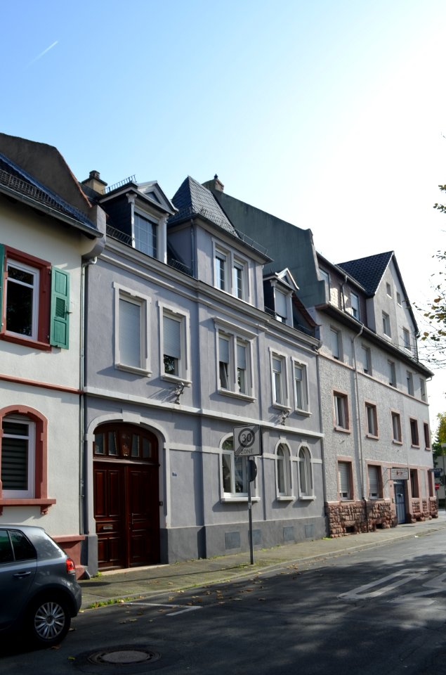 Bürgel, Von-Behring-Straße 122 aufwärts