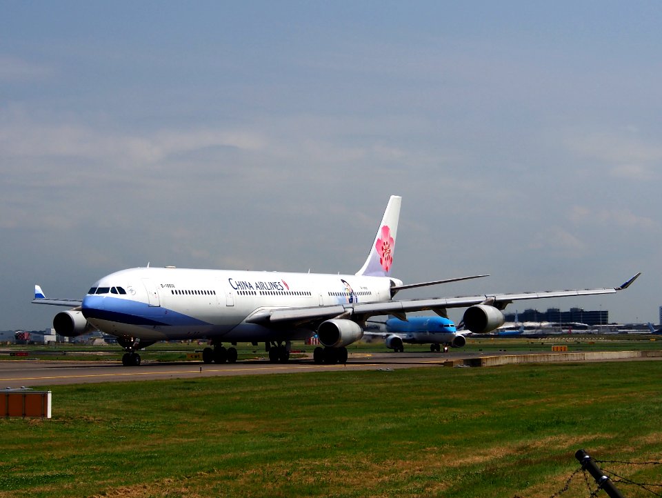 B-18806 China Airlines Airbus A340-313X - cn 433 pic1