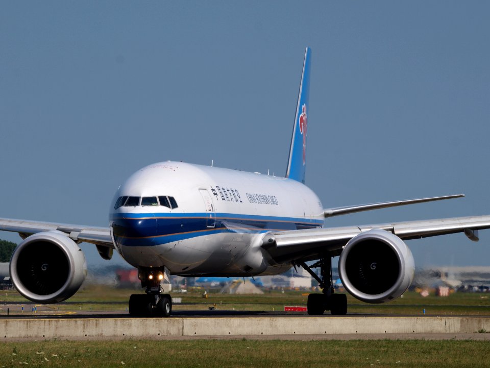 B-2071 China Southern Airlines Boeing 777-F1B - cn 37309, taxiing 21july2013 pic-003