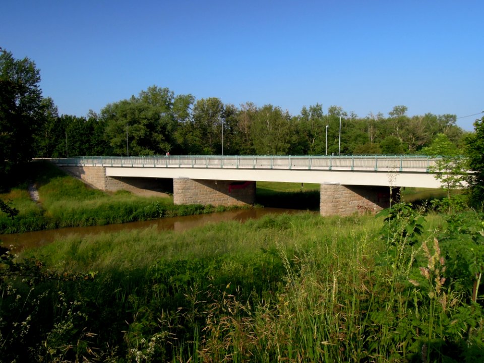 Böhlener Pleißebrücke am nördlichen Ortsausgang im Juni 2021
