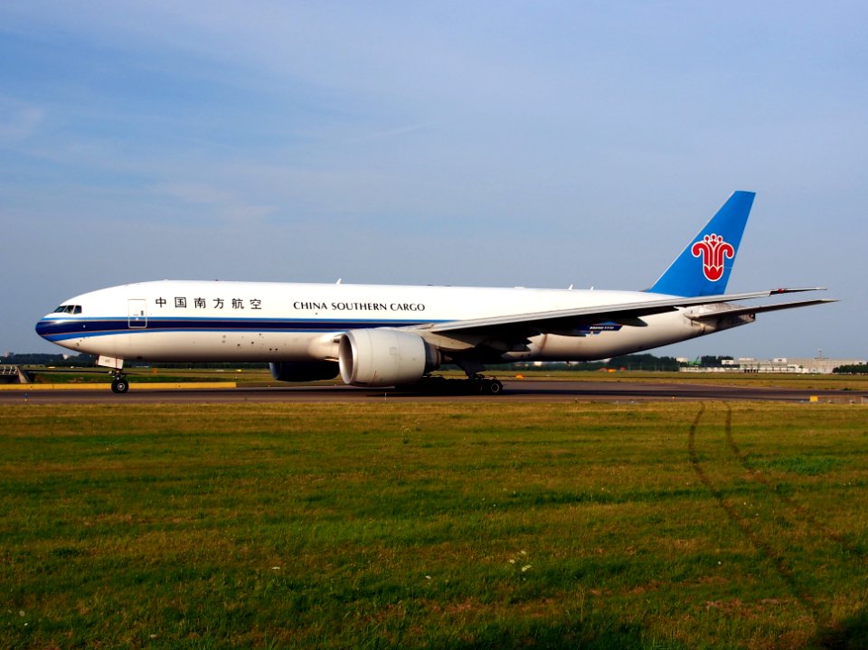 B-2071 China Southern Airlines Boeing 777-F1B - cn 37309, taxiing 22july2013 pic-007