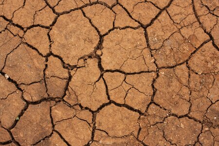 Water infertility broken cracks