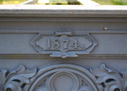 Böttingen, Gusseiserner Brunnen Kirchstraße, Hauptstraße, Detail 1