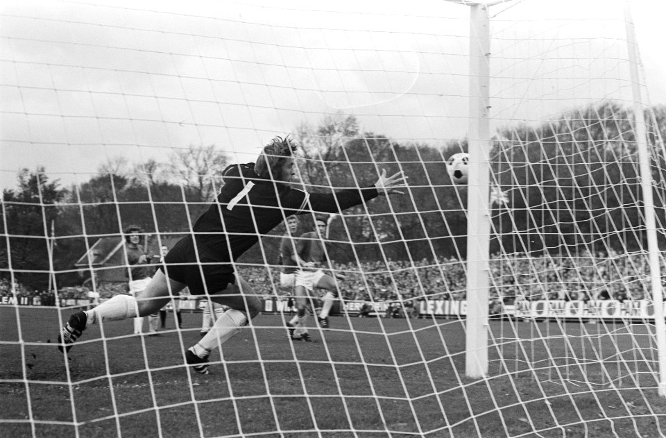AZ 67 tegen ADO 1-1, Bestanddeelnr 923-9743