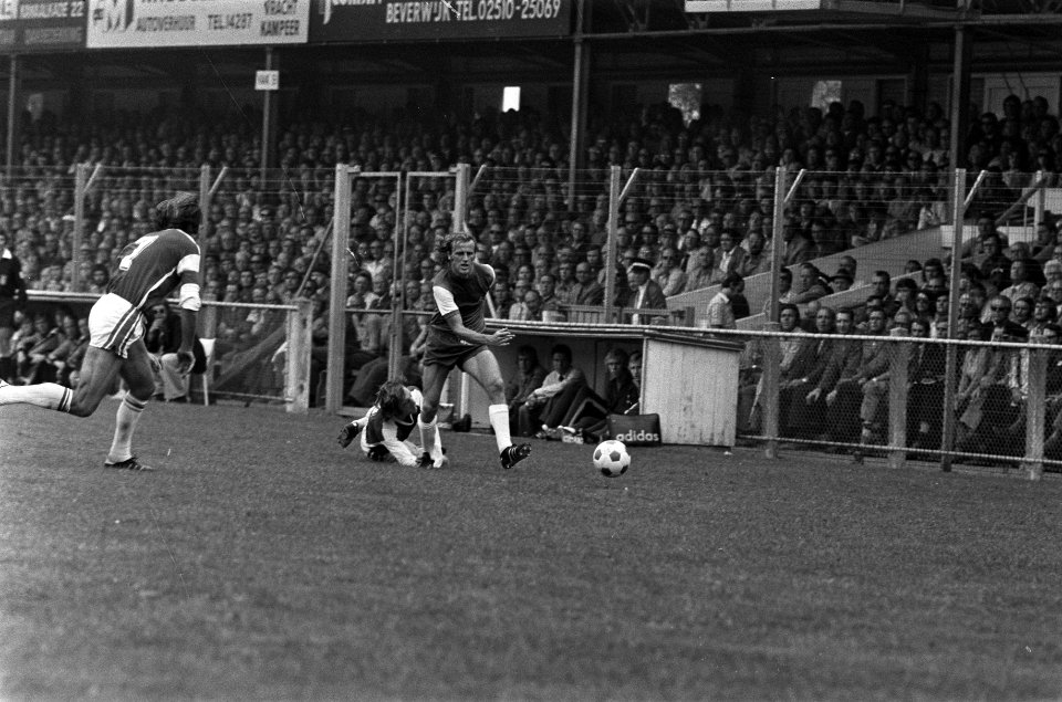 AZ67 tegen Feyenoord 1-2, spelmoment, nummer 24 Kiestens in aktie, Bestanddeelnr 926-6196