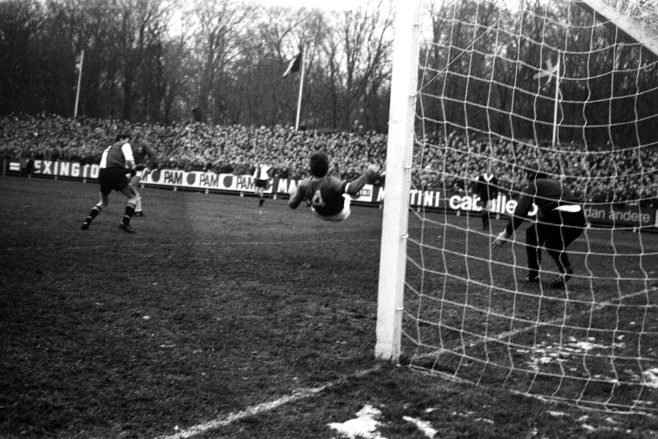 AZ 67 tegen Feyenoord 1-1. Spelmoment, Bestanddeelnr 923-0758