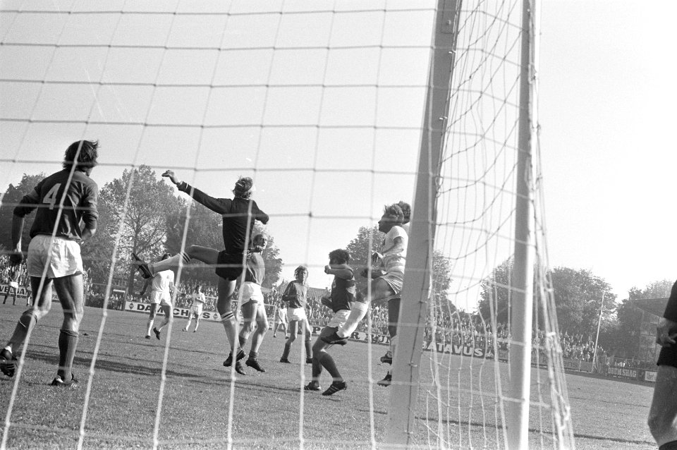 AZ 67 tegen FC Amsterdam 1-4, spelmomenten, Bestanddeelnr 925-9370