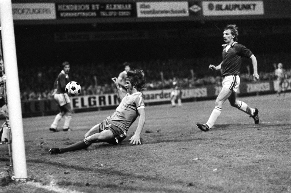 AZ67 tegen Red Boys (Luxemburg) Uefa-cup, Jan Peters scoort 4-0, Bestanddeelnr 929-3484