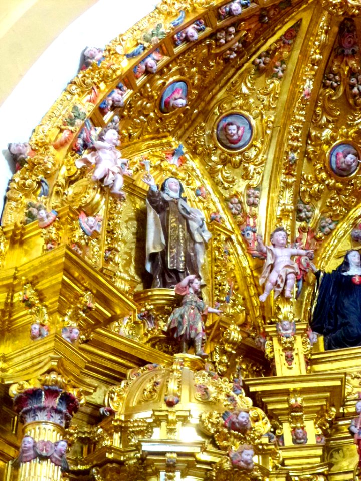 Autol - Iglesia de San Adrián y Santa Natalia, retablo del Santo Cristo 03