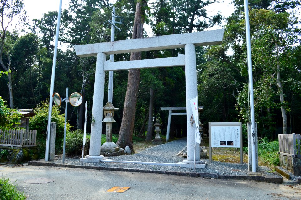 Azaka-jinja (Koazakacho, Matsusaka, Mie), torii