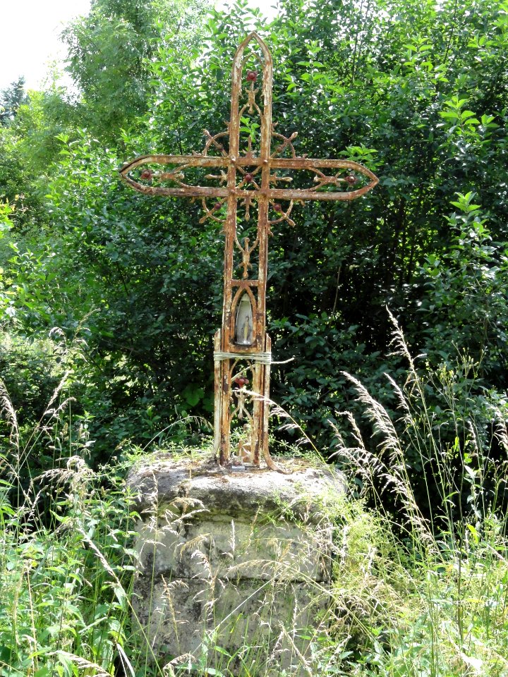 Azelot (M-et-M) Croix de la Vierge (D 115)