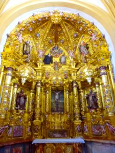 Autol - Iglesia de San Adrián y Santa Natalia, retablo del Santo Cristo 01