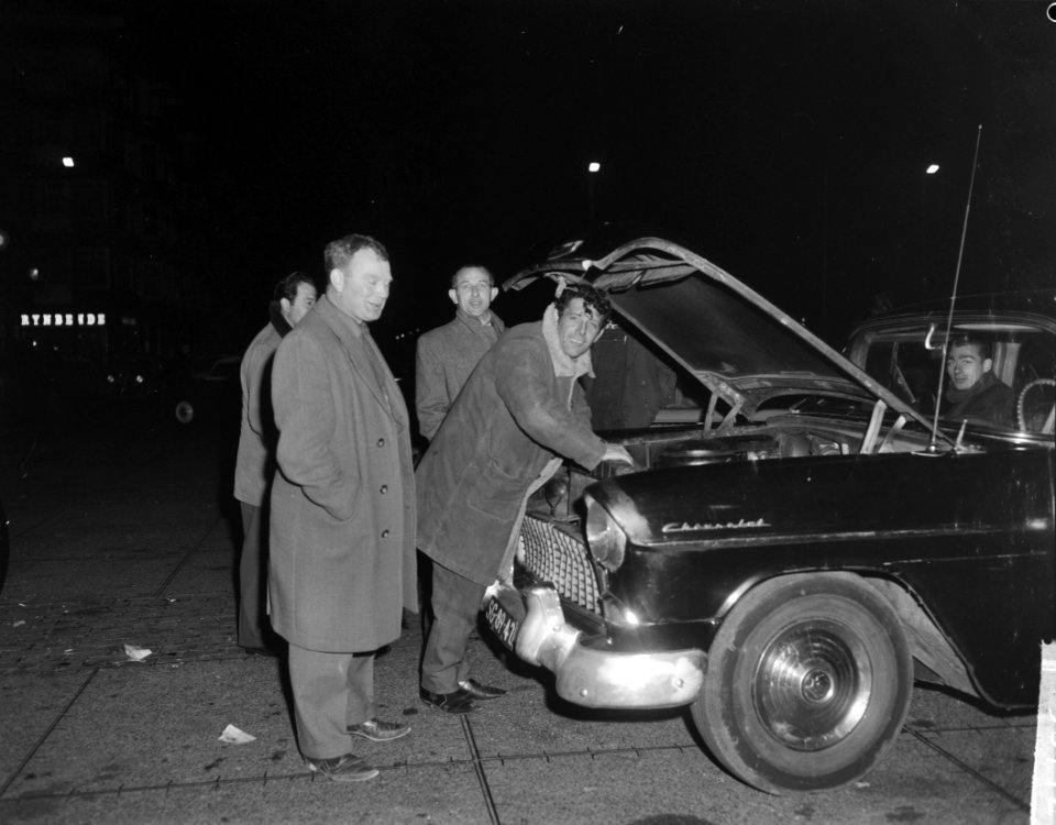 Automarkt op het Stadionplein te Amsterdam, Bestanddeelnr 915-6772