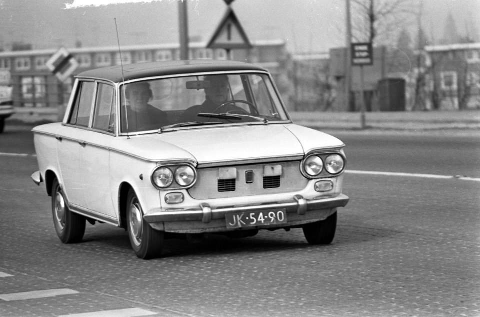 Auto´s bij Schiphol, Bestanddeelnr 917-4975